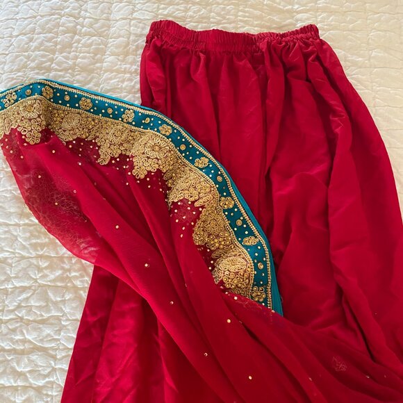 Red Gold Embroidered Indian Suit w/ Dupatta S (3 Piece Set) - Picture 6 of 6